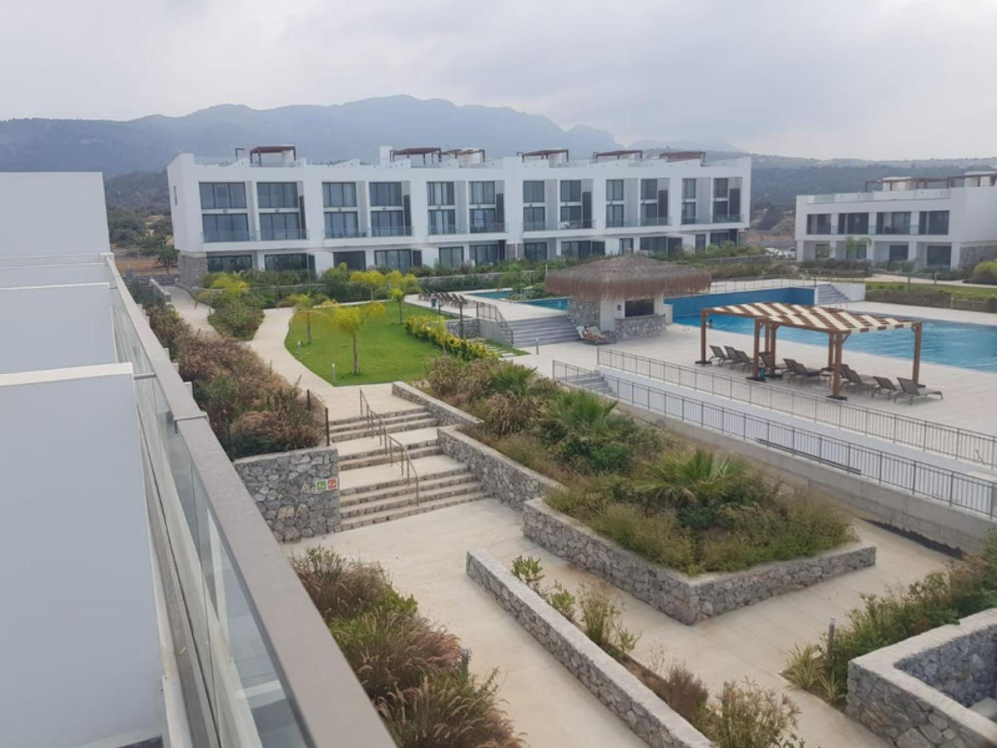 Beachfront Penthouse Studio Apartment, Eco Wellness Resort, Heated Pool キレニア エクステリア 写真